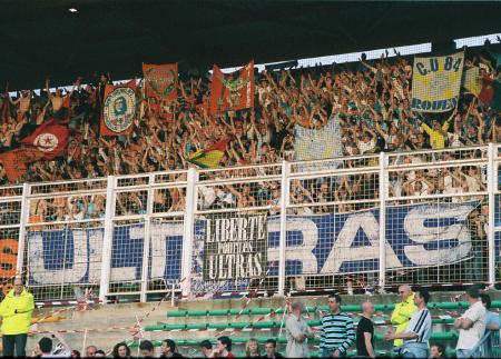 32-VALENCIENNES-OM 02.jpg
